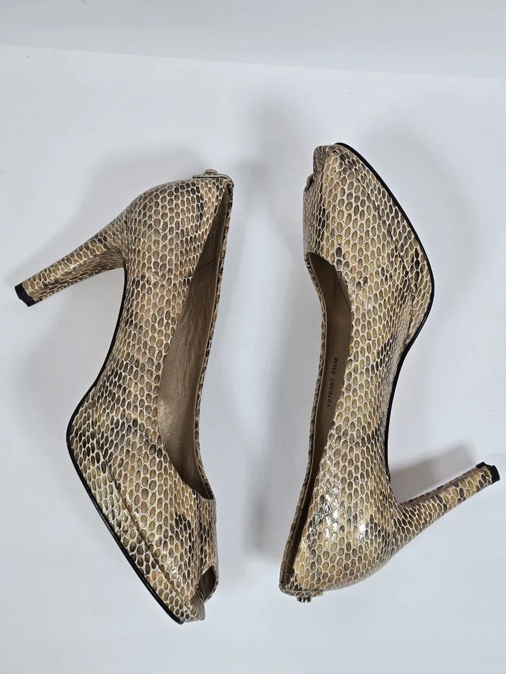 Stuart Weitzman Multicolor Python Embossed Leather Peep Toe Snakeskin Pumps 9.5